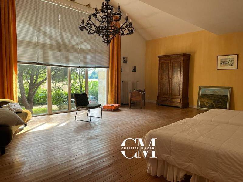 Maison - 585 m² - 8 pièces