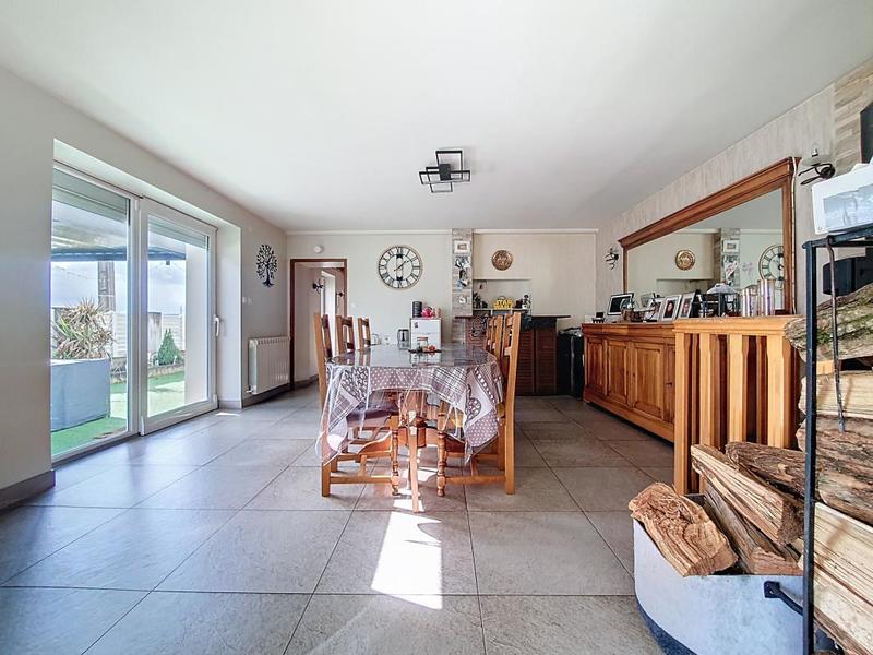 Maison - 177 m² - 7 pièces