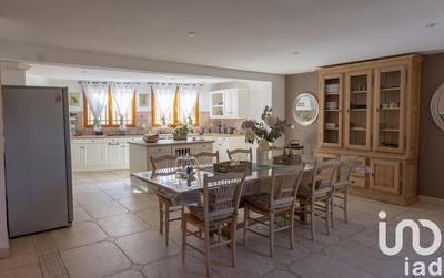 Maison - 480 m² - 10 pièces