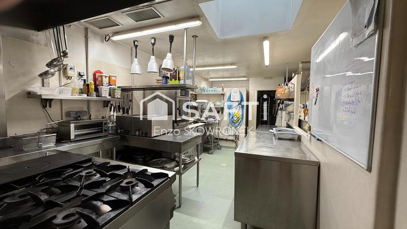 Local commercial - 228 m² - 2 pièces