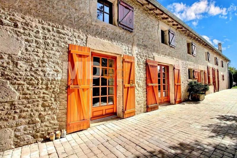 Maison de campagne - 275 m² - 8 pièces