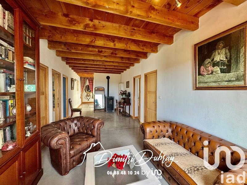 Maison - 222 m² - 7 pièces