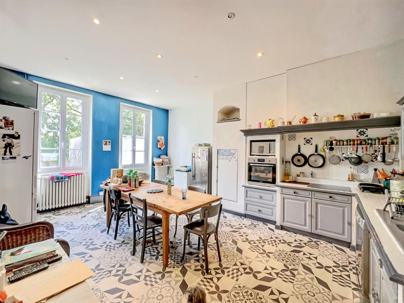 Maison - 289 m² - 8 pièces