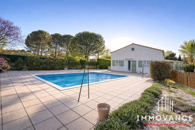 Villa - 200 m² - 6 pièces