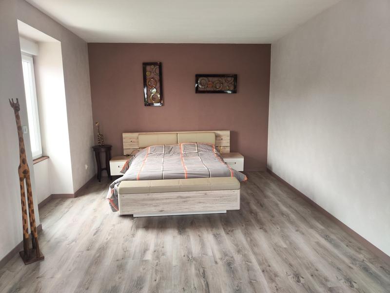 Maison - 305 m² - 9 pièces