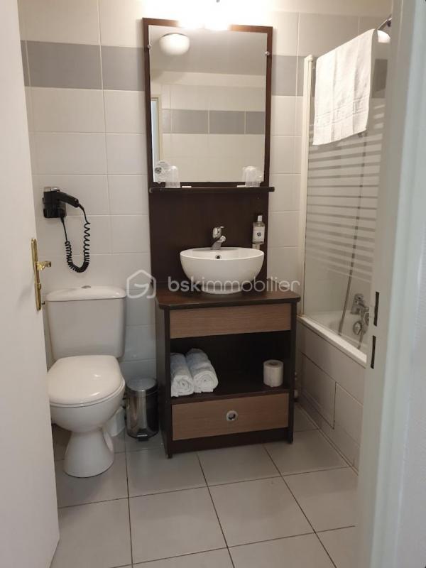 Studio - 25 m² - 1 pièce