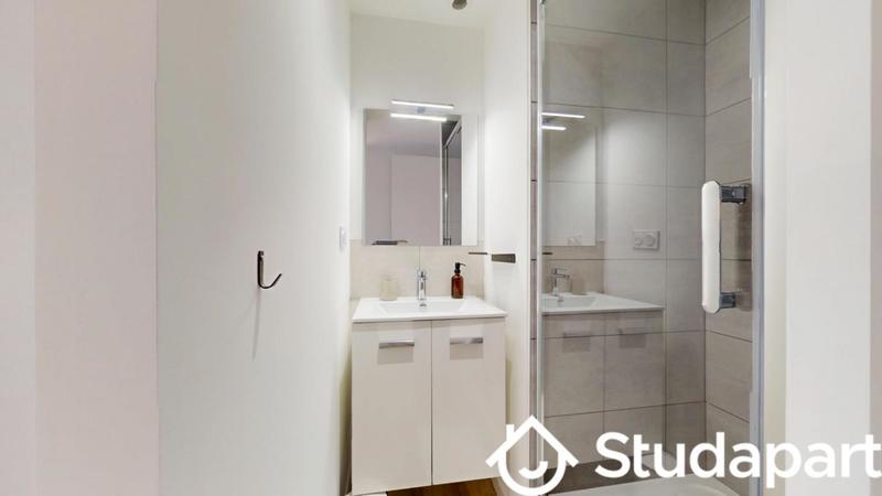 Chambre - 78 m² - 1 pièce