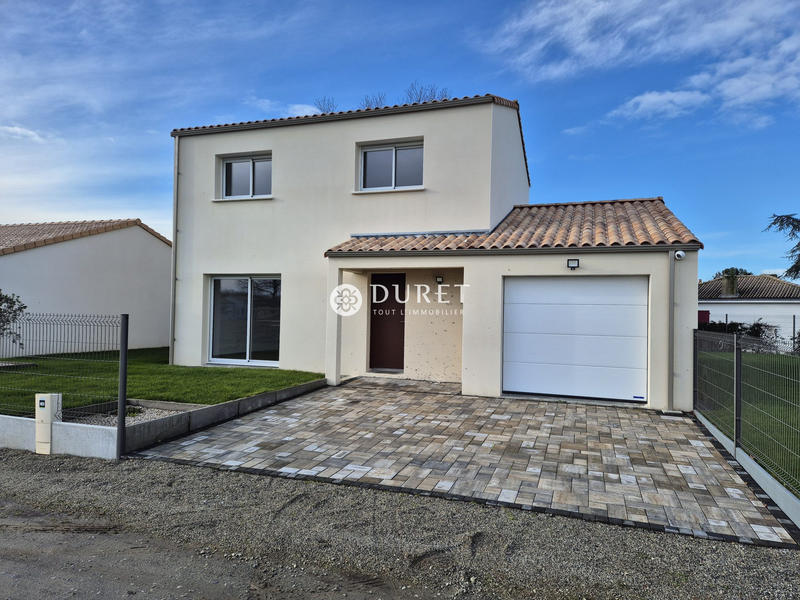 Maison - 90 m² - 5 pièces