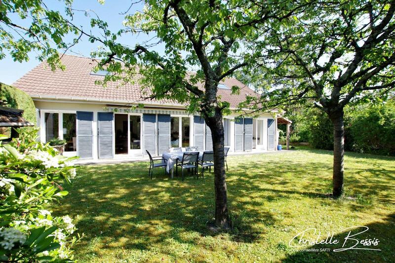 Maison - 189 m² - 8 pièces