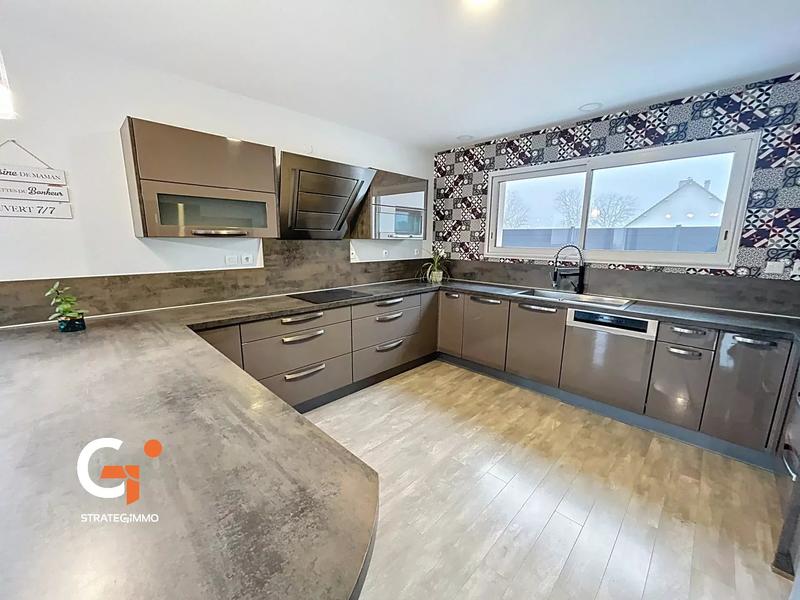 Maison - 205 m² - 7 pièces