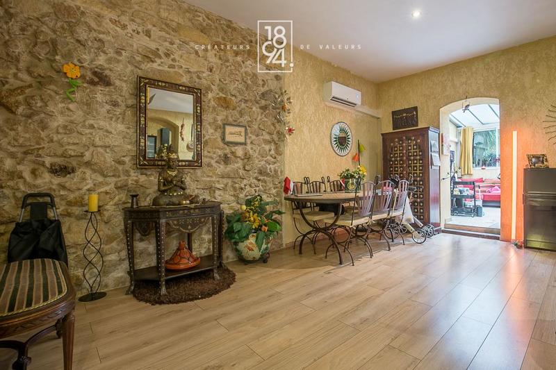 Appartement - 90 m² - 3 pièces