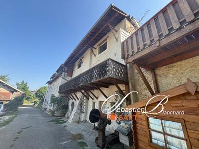 Maison - 136 m² - 8 pièces