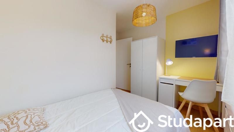 Chambre - 9 m² - 1 pièce