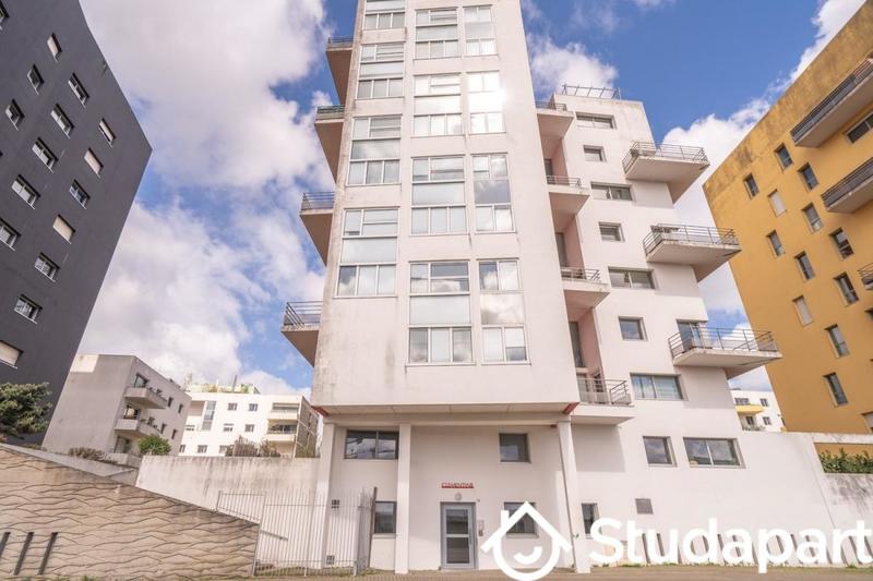 Chambre - 11 m² - 1 pièce