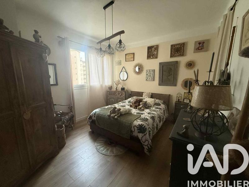 Appartement - 83 m² - 4 pièces