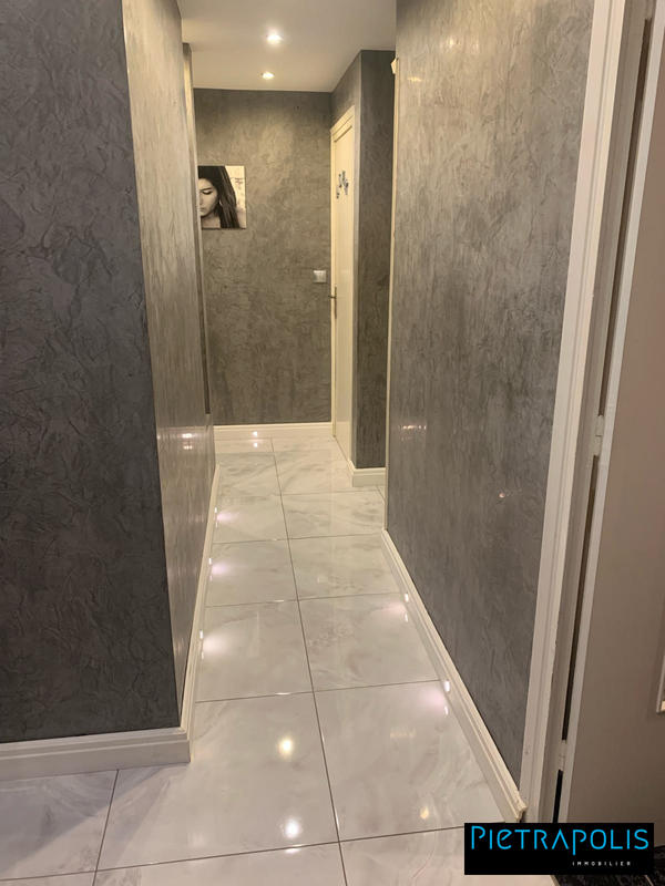 Appartement - 70 m² - 3 pièces