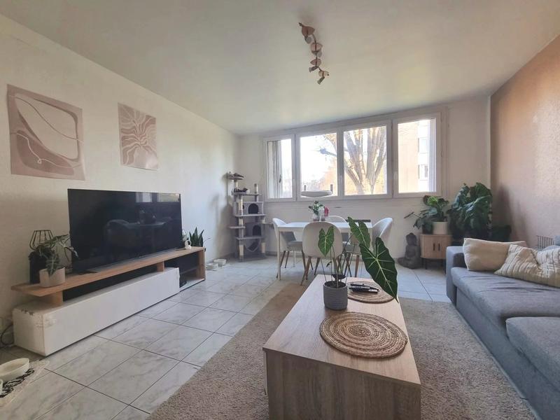 Appartement - 61 m² - 3 pièces