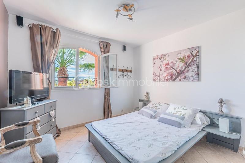 Maison - 163 m² - 5 pièces