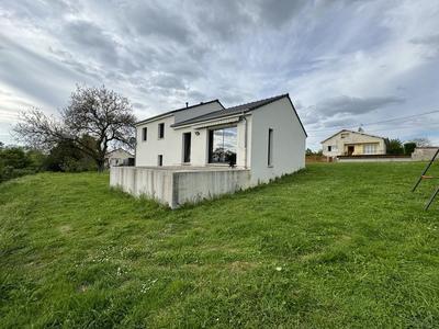 Maison - 105 m² - 5 pièces