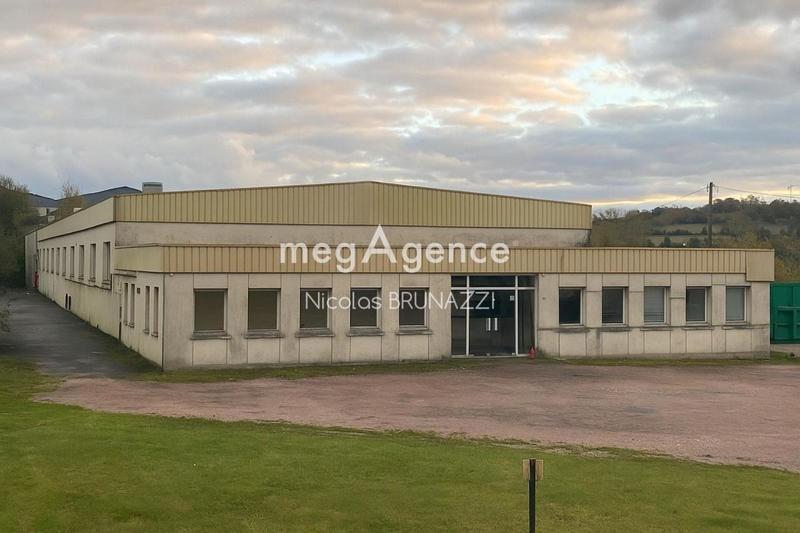 Local commercial - 2 112 m² - 8 pièces