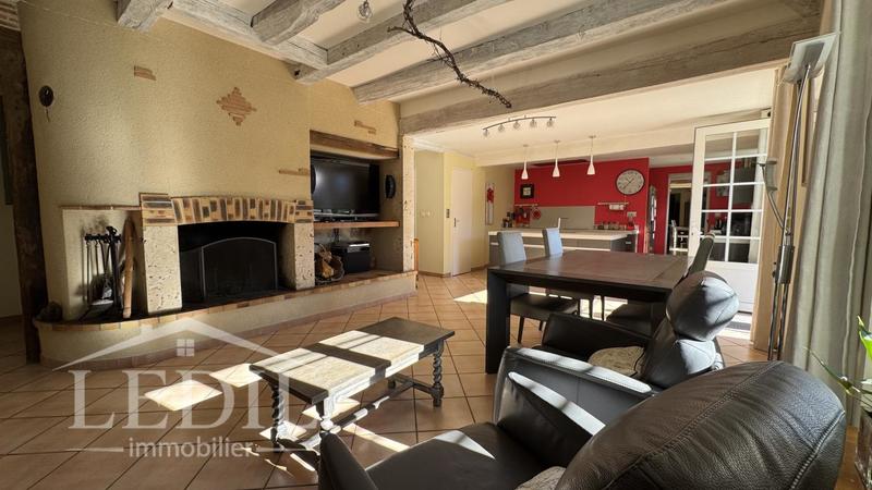 Maison - 220 m² - 7 pièces