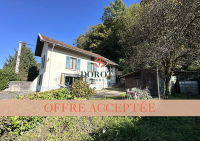 Maison - 92 m² - 5 pièces