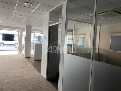 Local commercial - 302 m² - 6 pièces