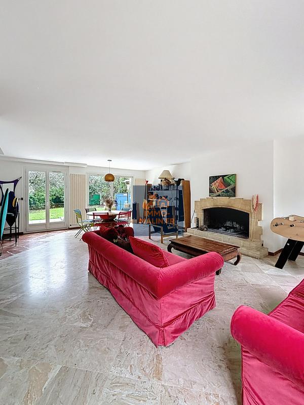 Appartement - 178 m² - 9 pièces