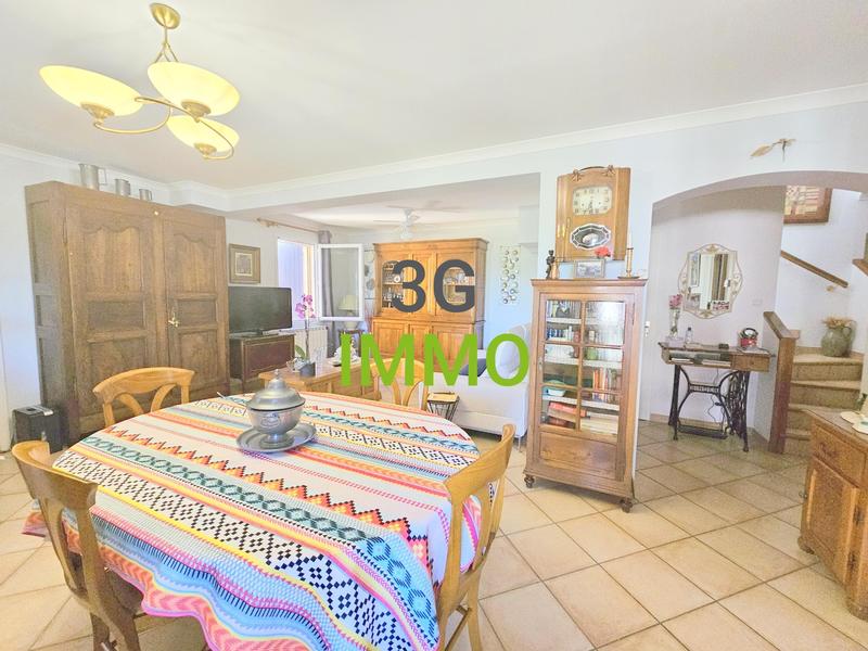 Villa - 121 m² - 5 pièces