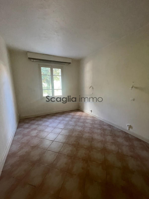 Maison - 229 m² - 8 pièces