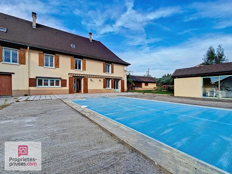 Maison - 253 m² - 10 pièces