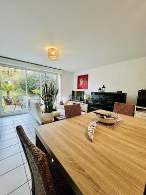 Maison de ville - 90 m² - 4 pièces