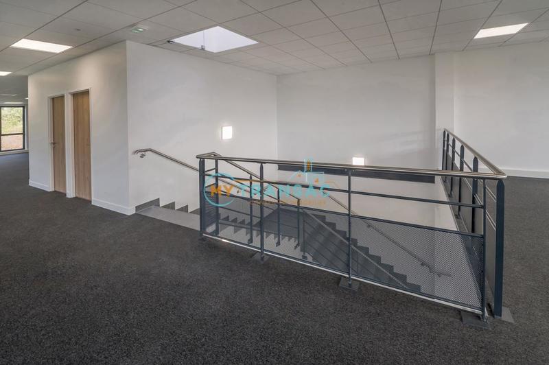 Local d'activité / Entrepôt - 4 151 m²