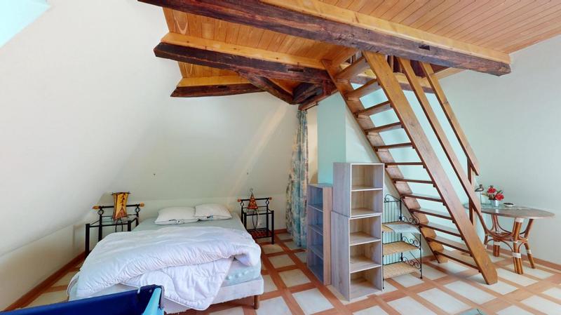 Maison - 240 m² - 11 pièces