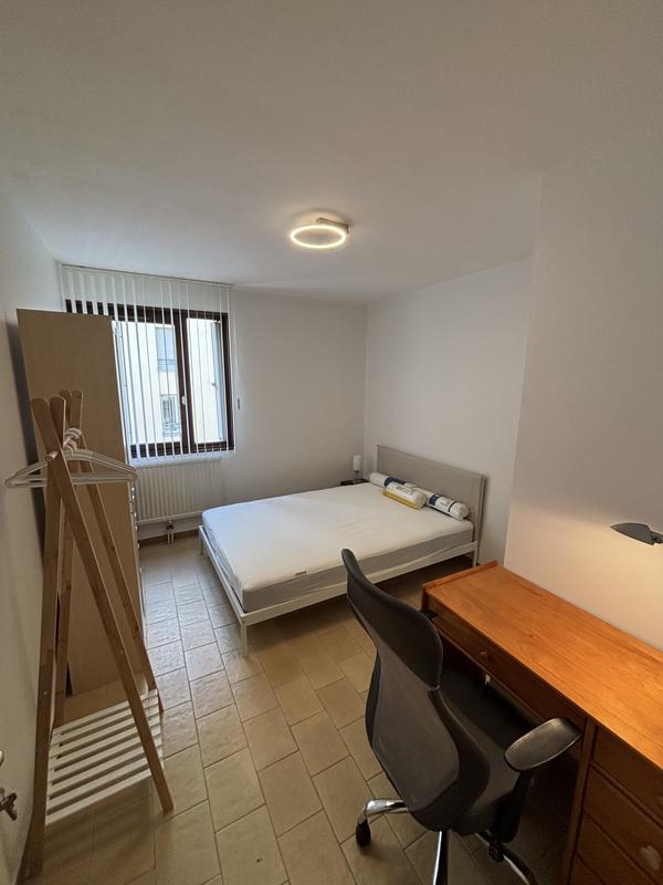 Appartement - 79 m² - 5 pièces