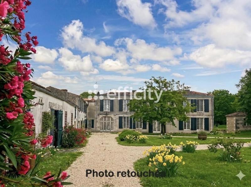 Propriété - 436 m² - 16 pièces