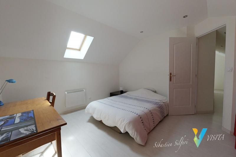 Maison - 135 m² - 6 pièces