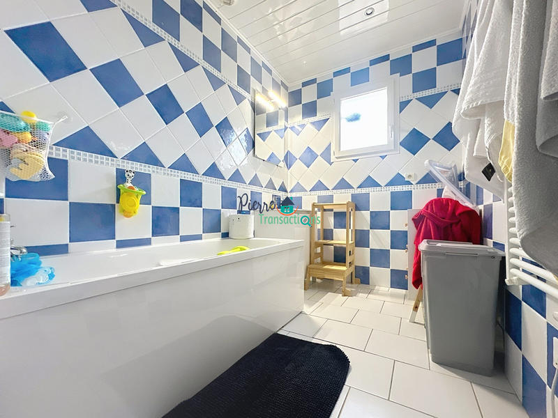 Maison - 98 m² - 4 pièces