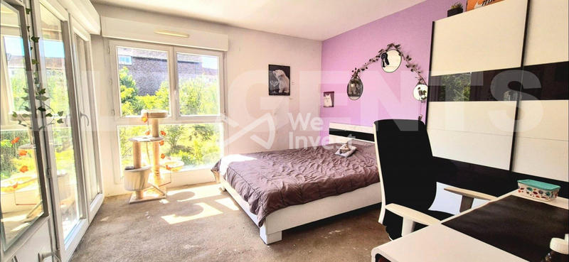 Maison - 222 m² - 8 pièces