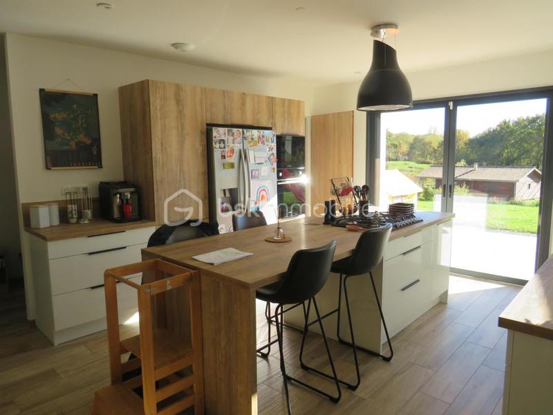 Maison - 135 m² - 4 pièces