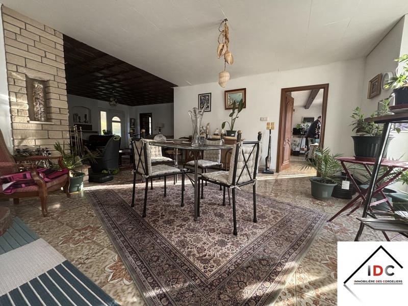 Maison - 172 m² - 5 pièces