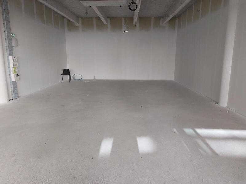 Fonds de commerce - Magasins - 85 m²