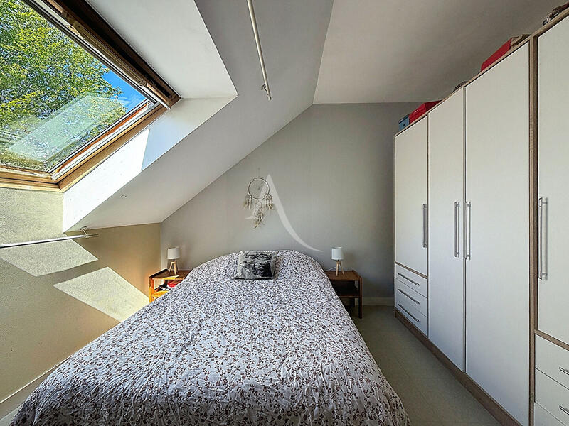 Maison - 95 m² - 4 pièces