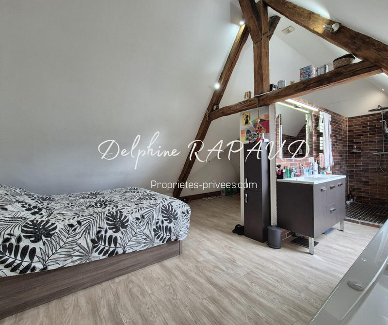 Demeure - 210 m² - 6 pièces