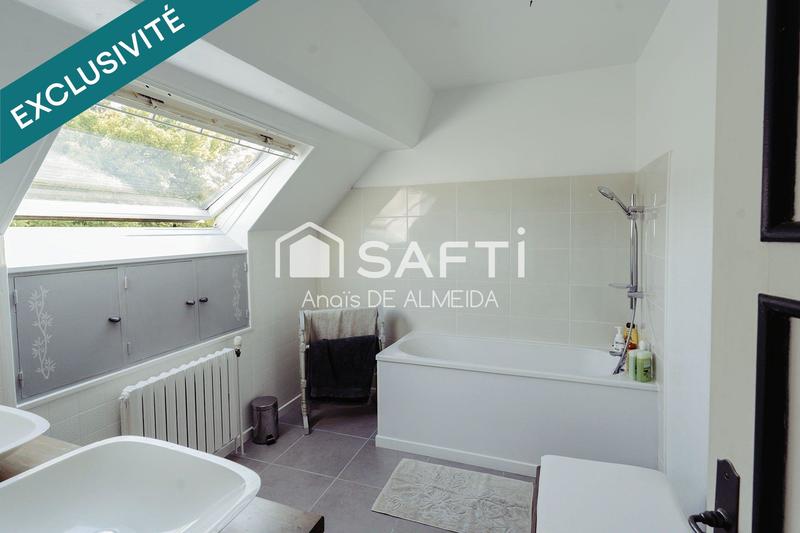 Maison - 219 m² - 9 pièces