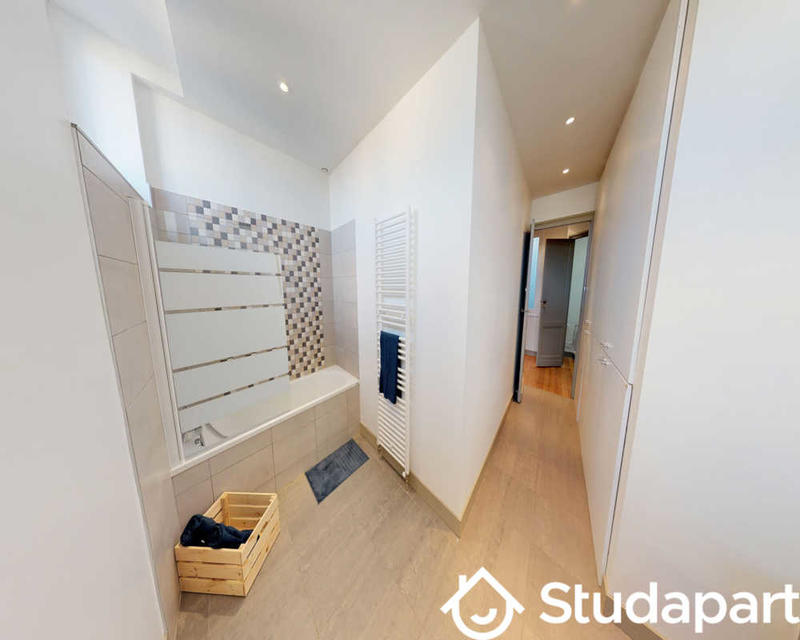 Chambre - 70 m² - 1 pièce