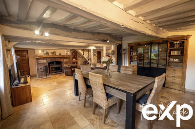 Maison - 268 m² - 11 pièces