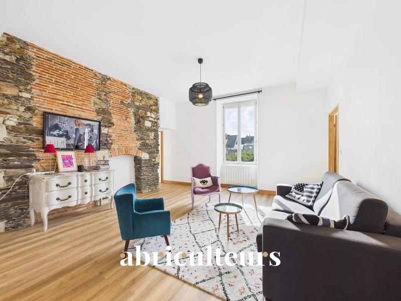 Appartement - 94 m² - 4 pièces