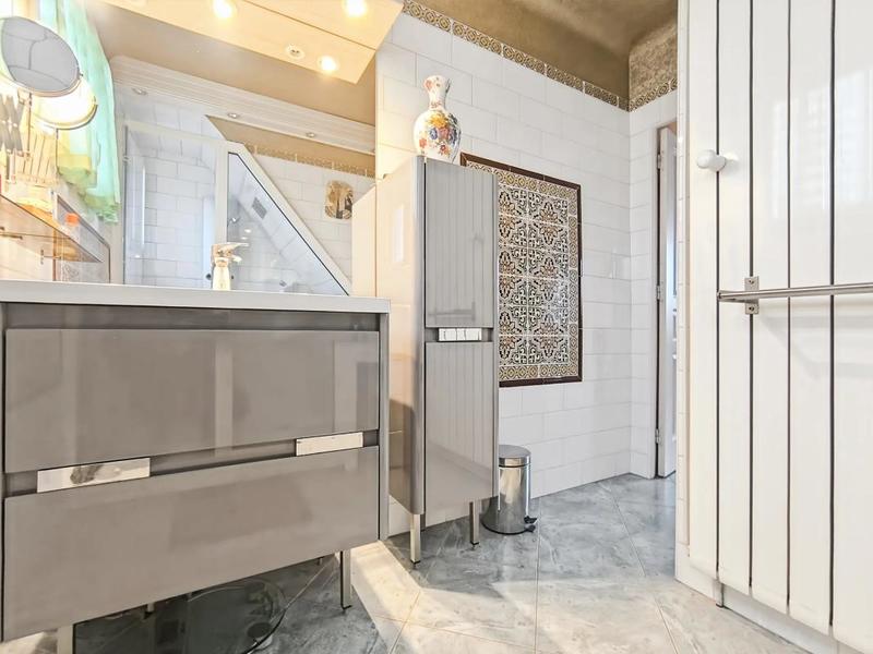 Maison - 158 m² - 8 pièces