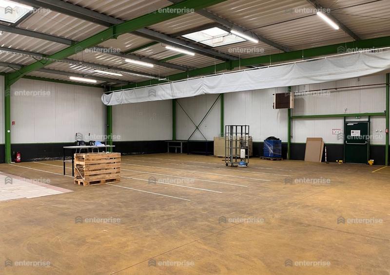 Local d'activité / Entrepôt - 2 000 m²